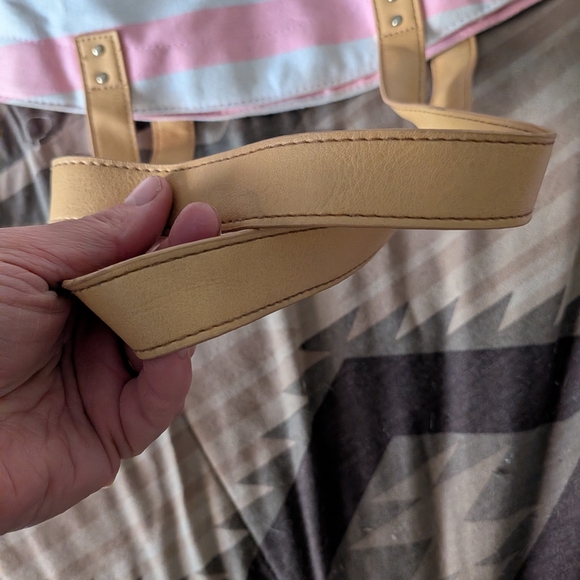 Victoria's Secret Pink and White Tote with Tan Handles - Picture 4 of 9